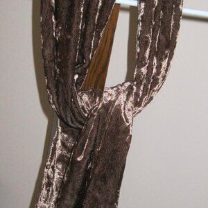 KIRKS FOLLY VELOUR-LIKE BROWN NECK SCARF-NEW, UNSIGNED